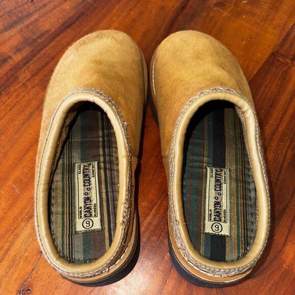 Brown Suede slipon slippers-outdoor sole sz 6 - Picture 2 of 9